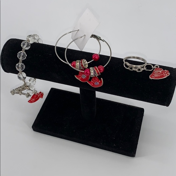 Red Hat Collection - Picture 5 of 5